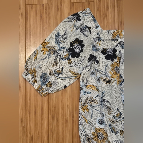 NWOT Evereve Floral Puff Sleeve - Picture 3 of 8